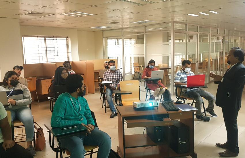 Workshop photo on literature search